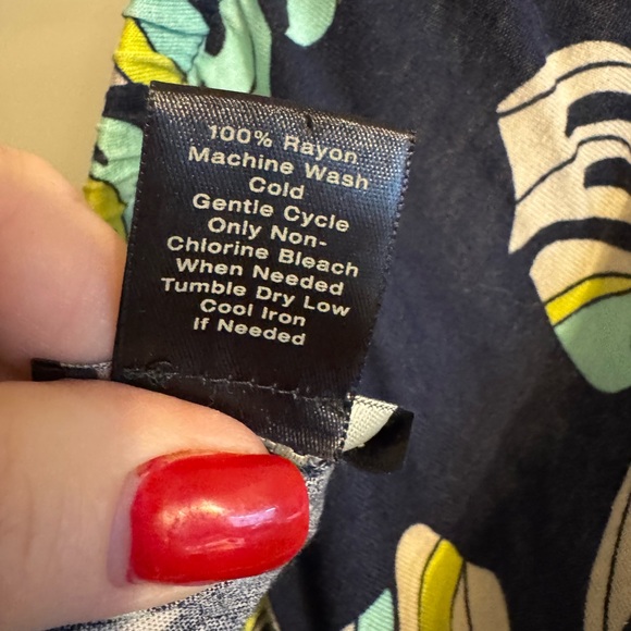 Ann Taylor Navy Floral Print Spring/Summer Top XLARGE      #4 - Picture 7 of 8